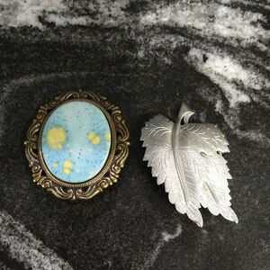 Vintage: Two Scarf Holders